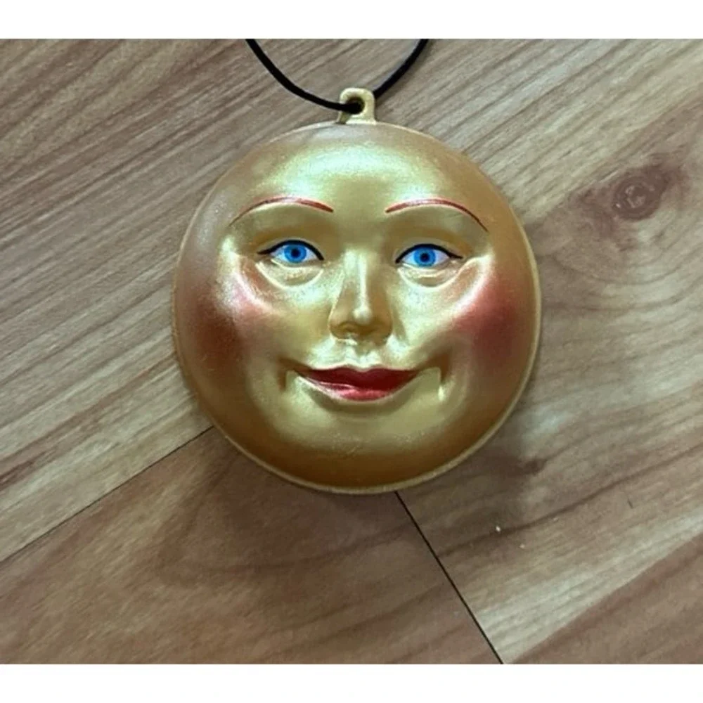 Velentino Plastic‎ Charms Ornaments